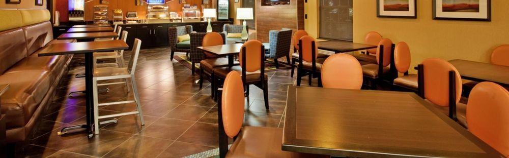 Holiday Inn Express Hotel & Suites North Kansas City By Ihg Exterior foto