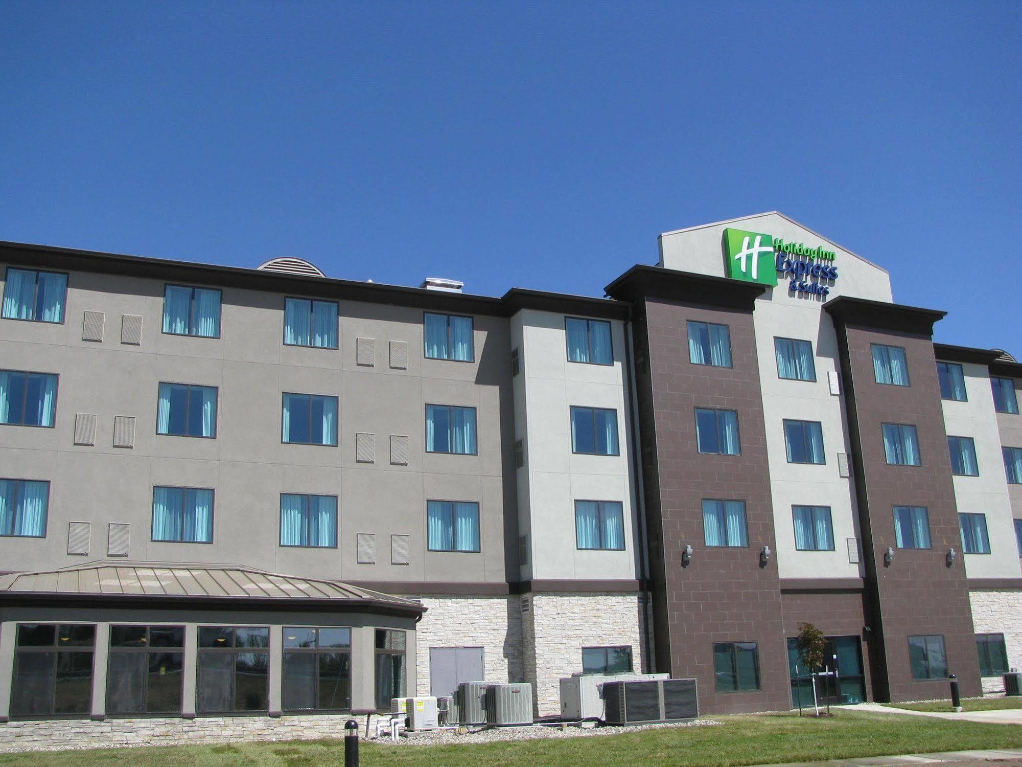 Holiday Inn Express Hotel & Suites North Kansas City By Ihg Exterior foto