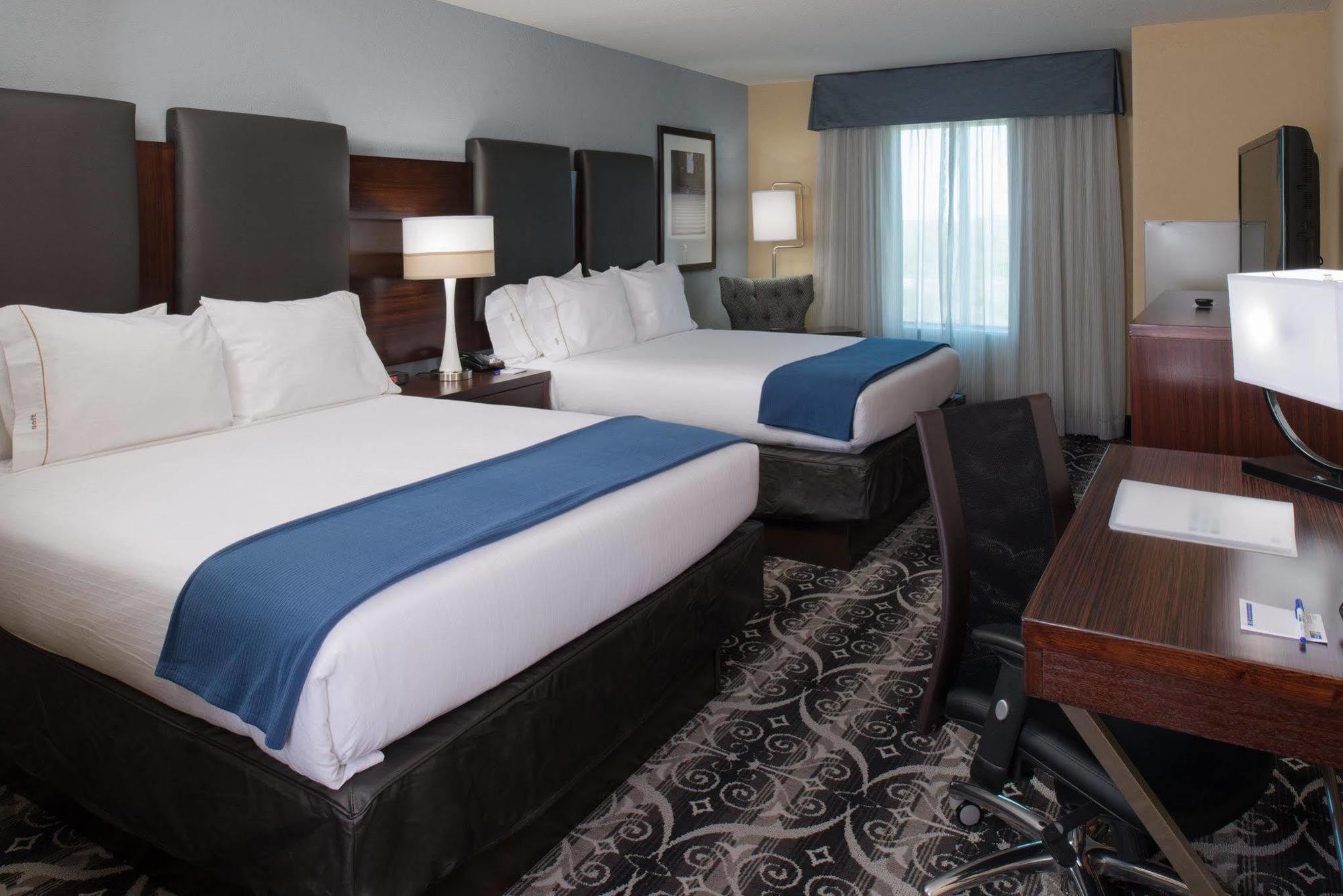 Holiday Inn Express Hotel & Suites North Kansas City By Ihg Exterior foto
