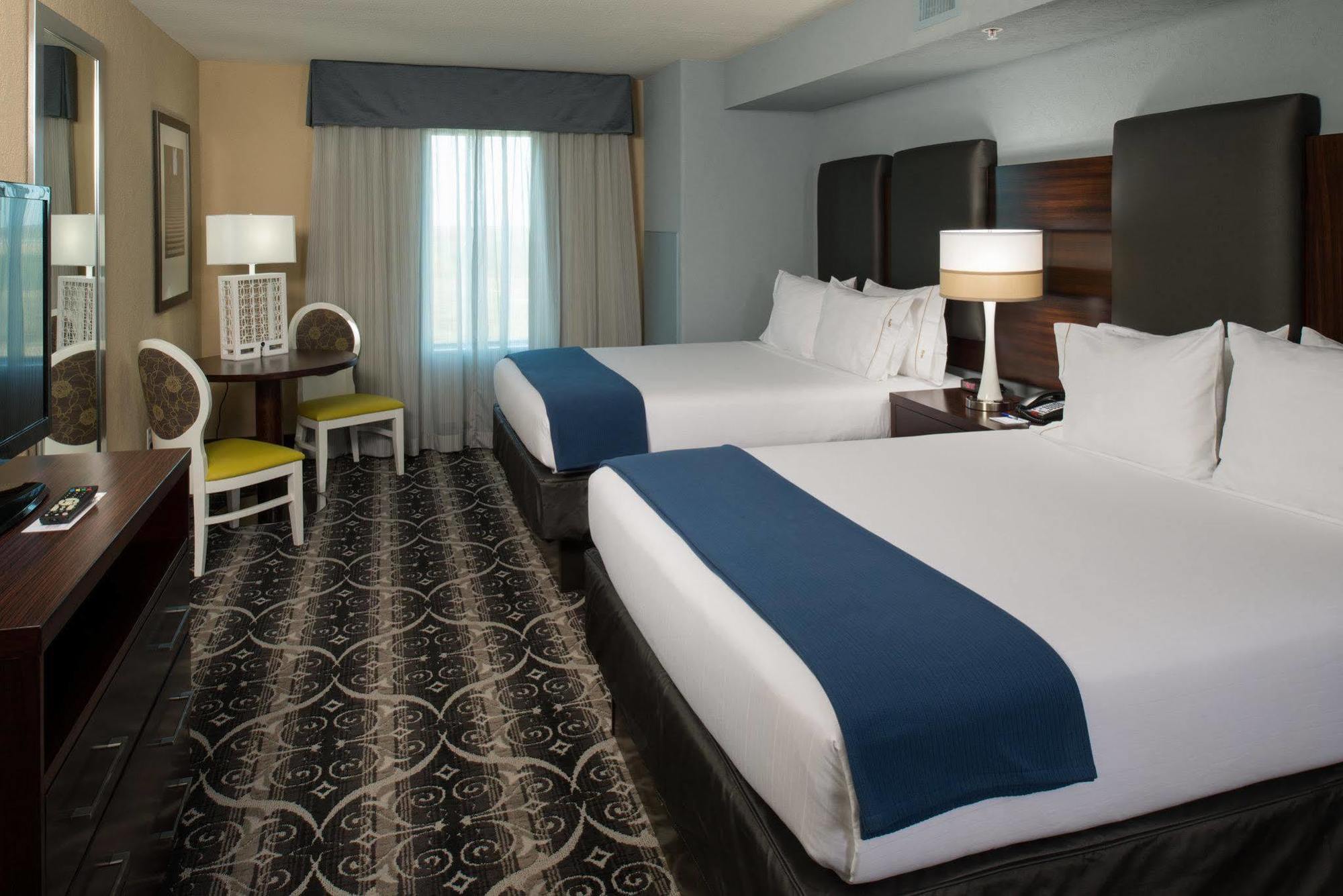 Holiday Inn Express Hotel & Suites North Kansas City By Ihg Exterior foto