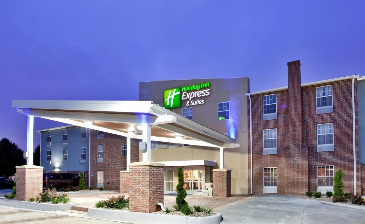 Holiday Inn Express Hotel & Suites North Kansas City By Ihg Exterior foto