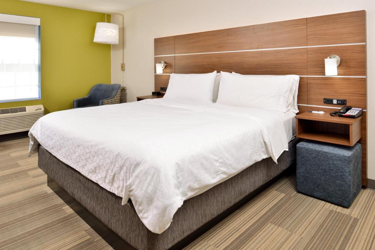 Holiday Inn Express Hotel & Suites North Kansas City By Ihg Exterior foto